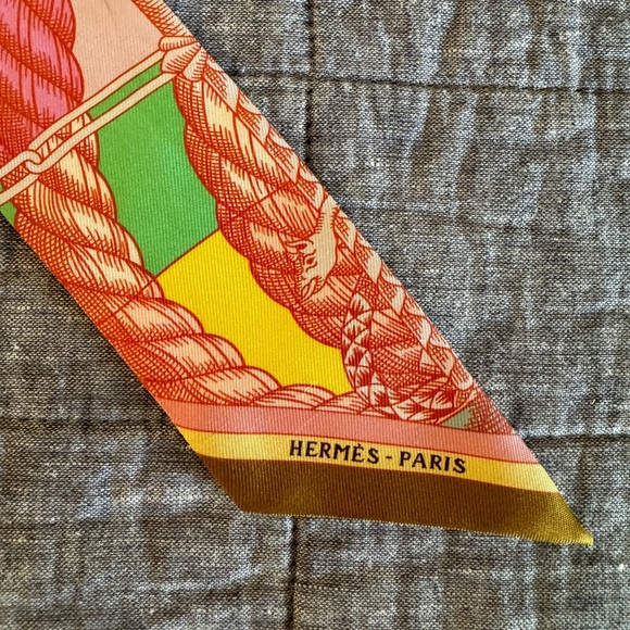 HERMES Twilly 100% Silk - Picture 4 of 6